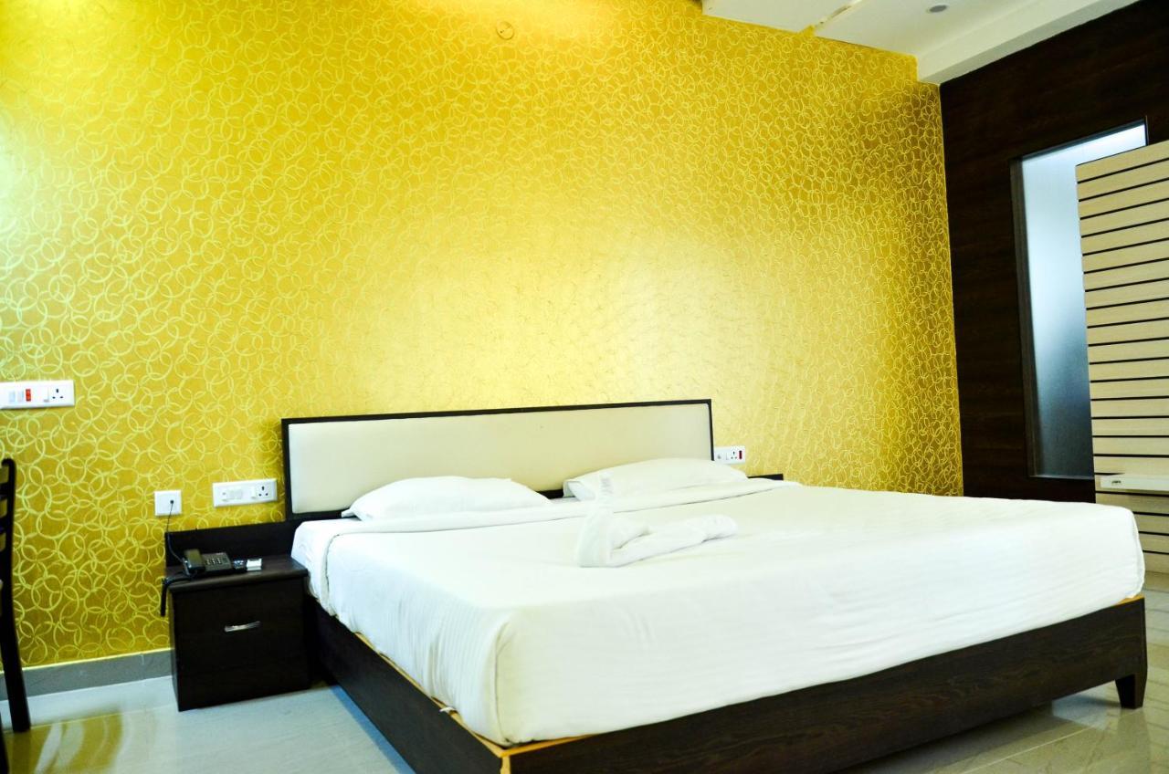 Hotel Ambai Grand Ambāsamudram 外观 照片